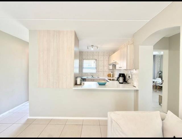 2 BEDROOM APARTMENT FOR SALE IN FOURWAYS